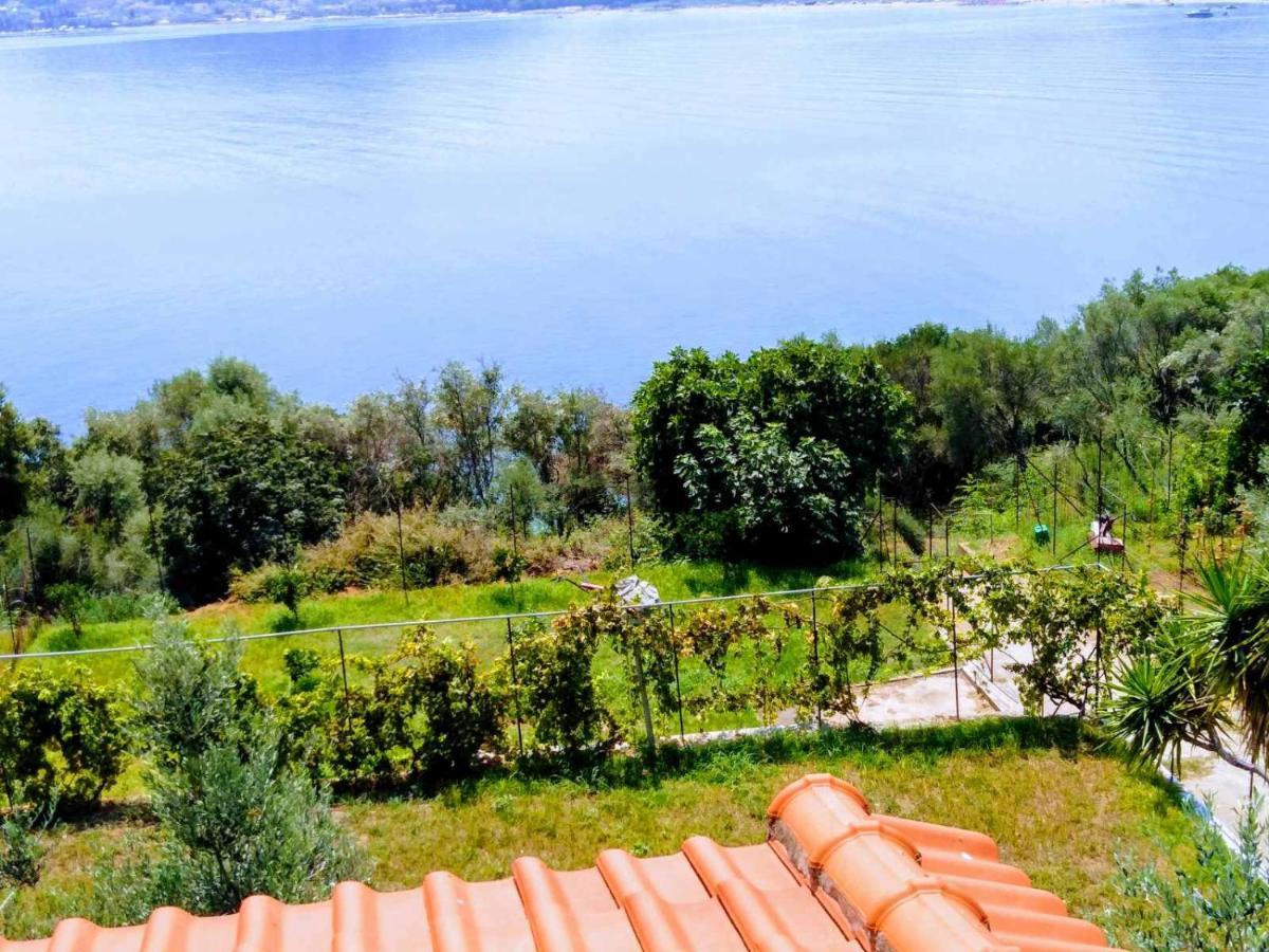 Green Sea Side Villa Kavala Esterno foto