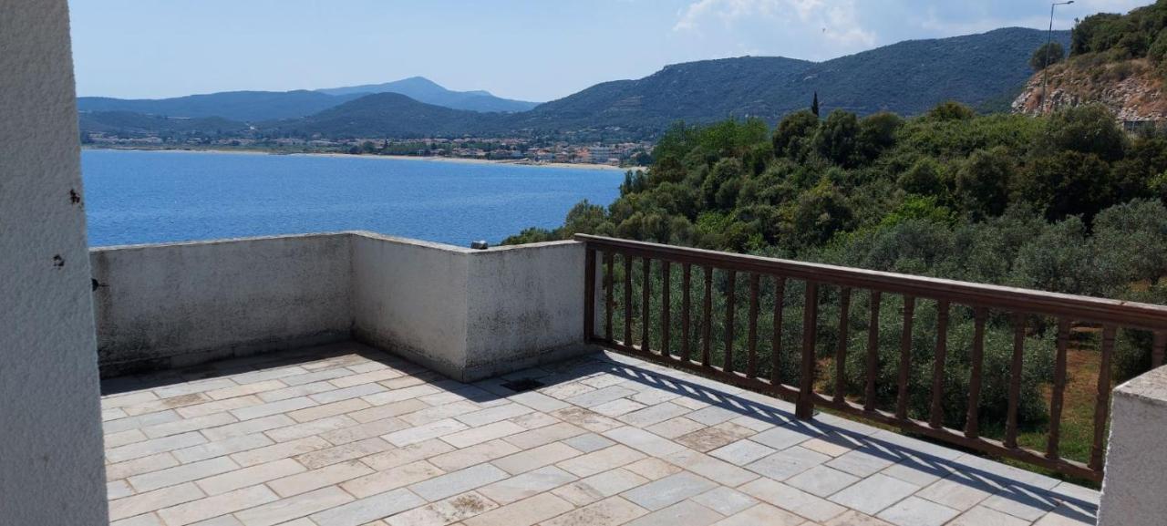 Green Sea Side Villa Kavala Esterno foto